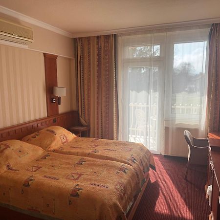 Csipke Hotel キシュクンハラシュ エクステリア 写真