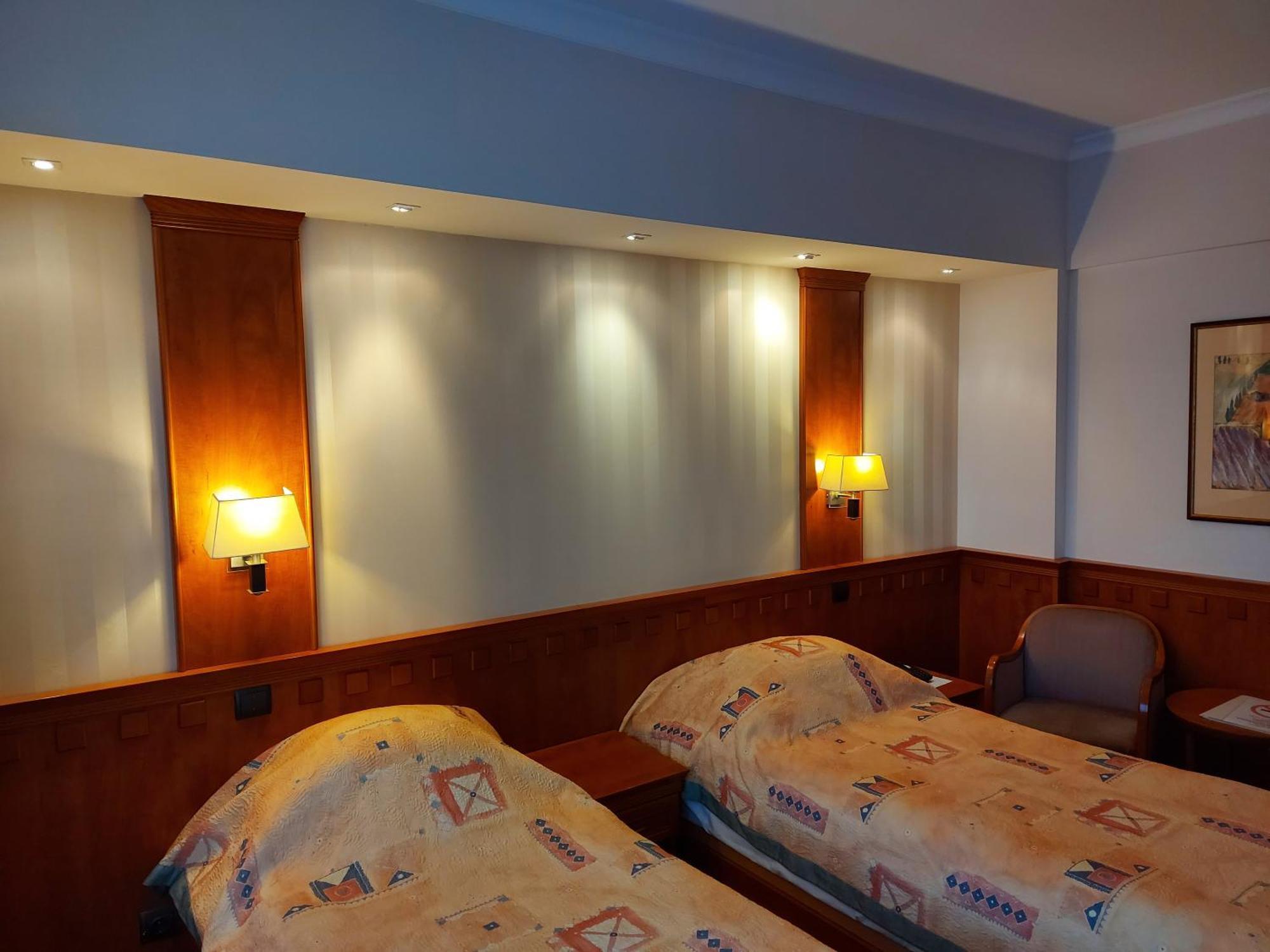 Csipke Hotel キシュクンハラシュ エクステリア 写真