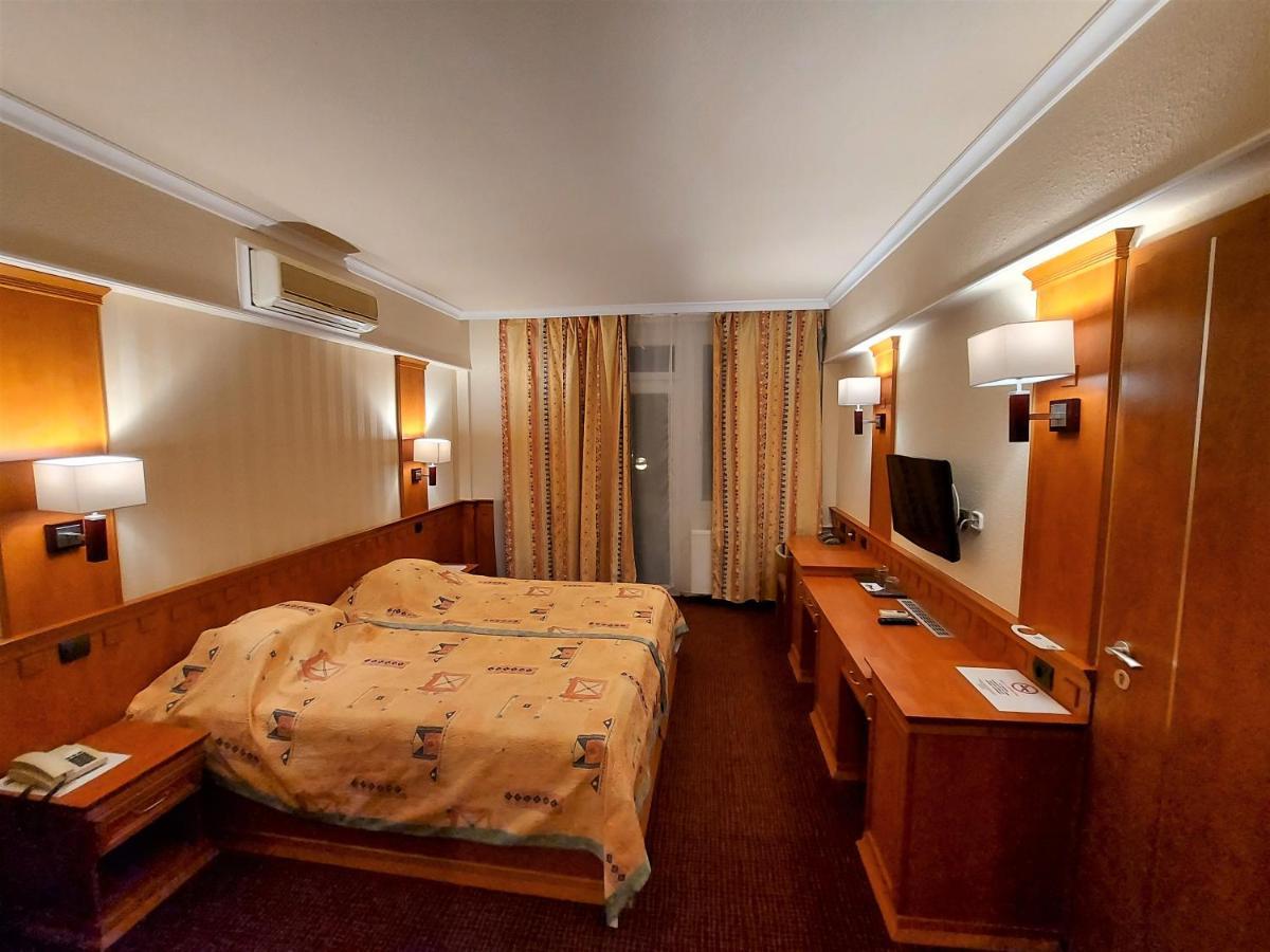 Csipke Hotel キシュクンハラシュ エクステリア 写真