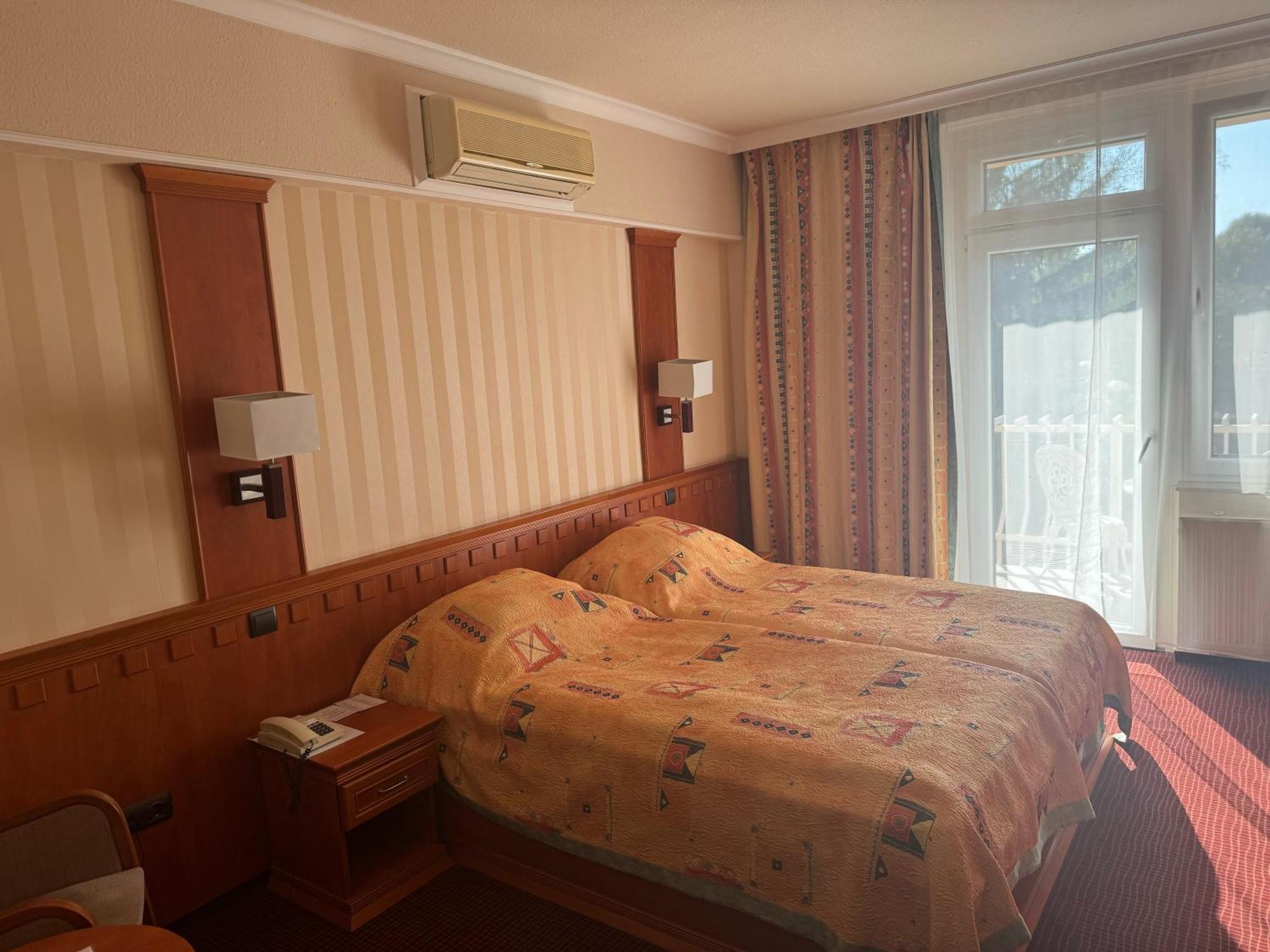 Csipke Hotel キシュクンハラシュ エクステリア 写真