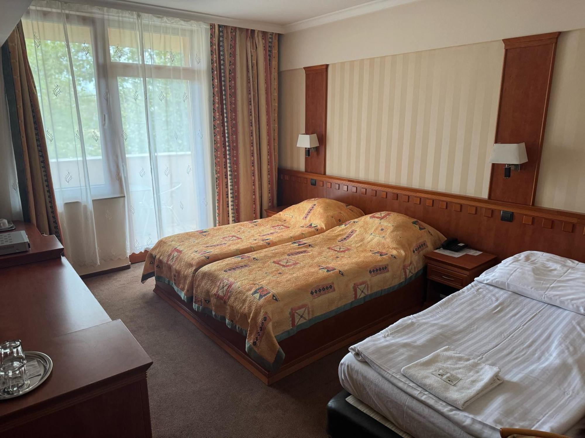 Csipke Hotel キシュクンハラシュ エクステリア 写真