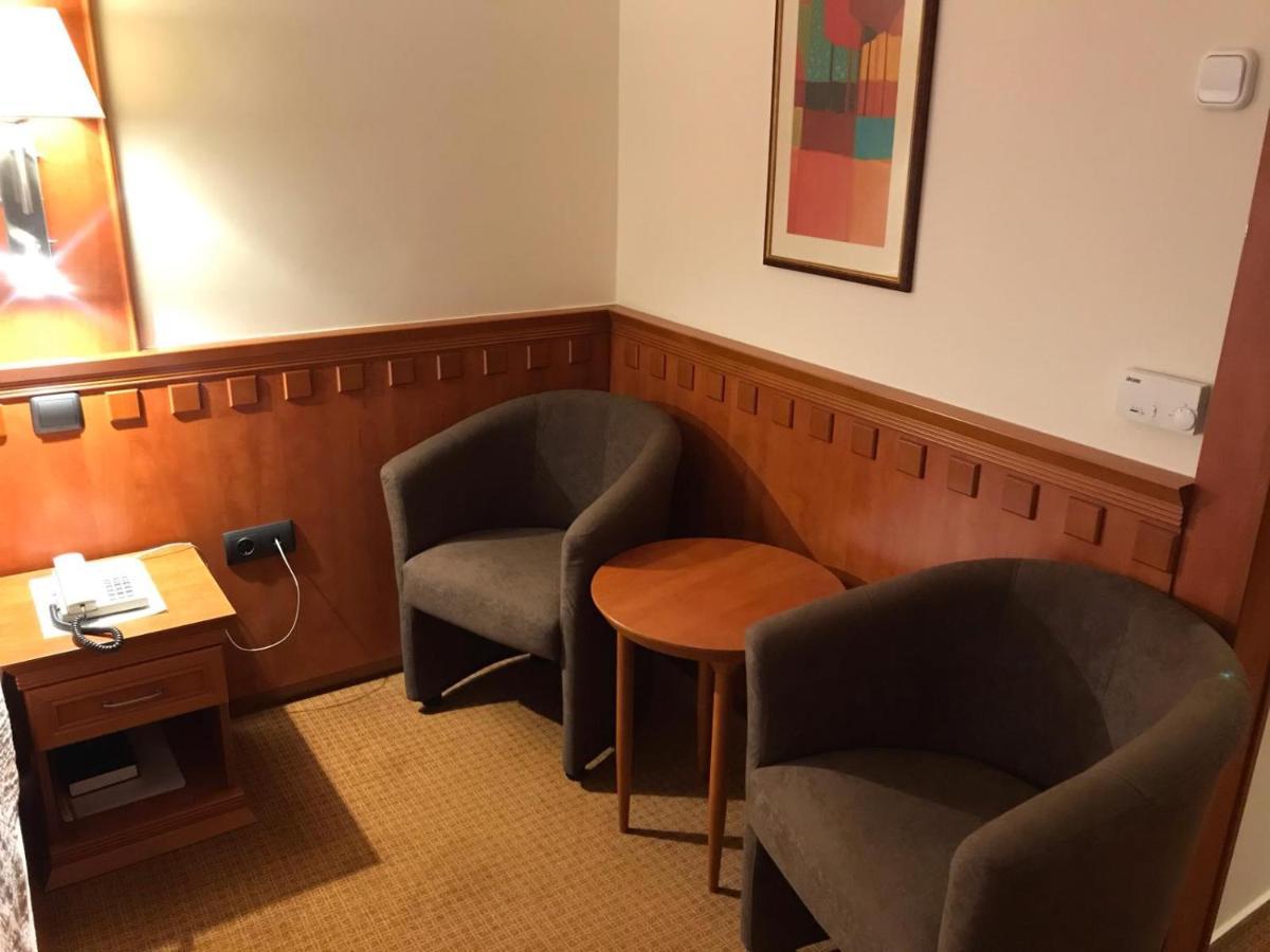 Csipke Hotel キシュクンハラシュ エクステリア 写真